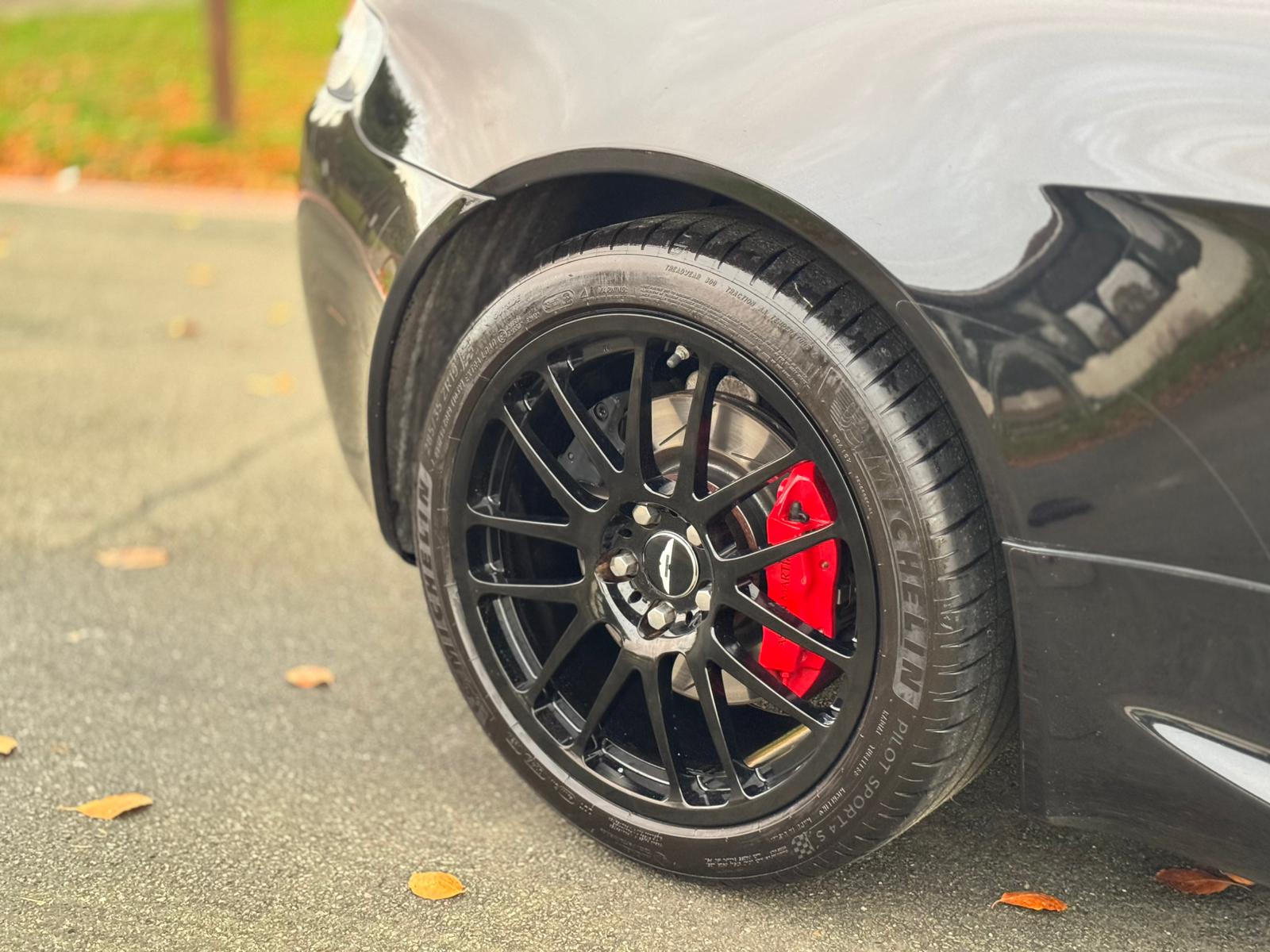 ASTON MARTIN VANTAGE V8 AUTO