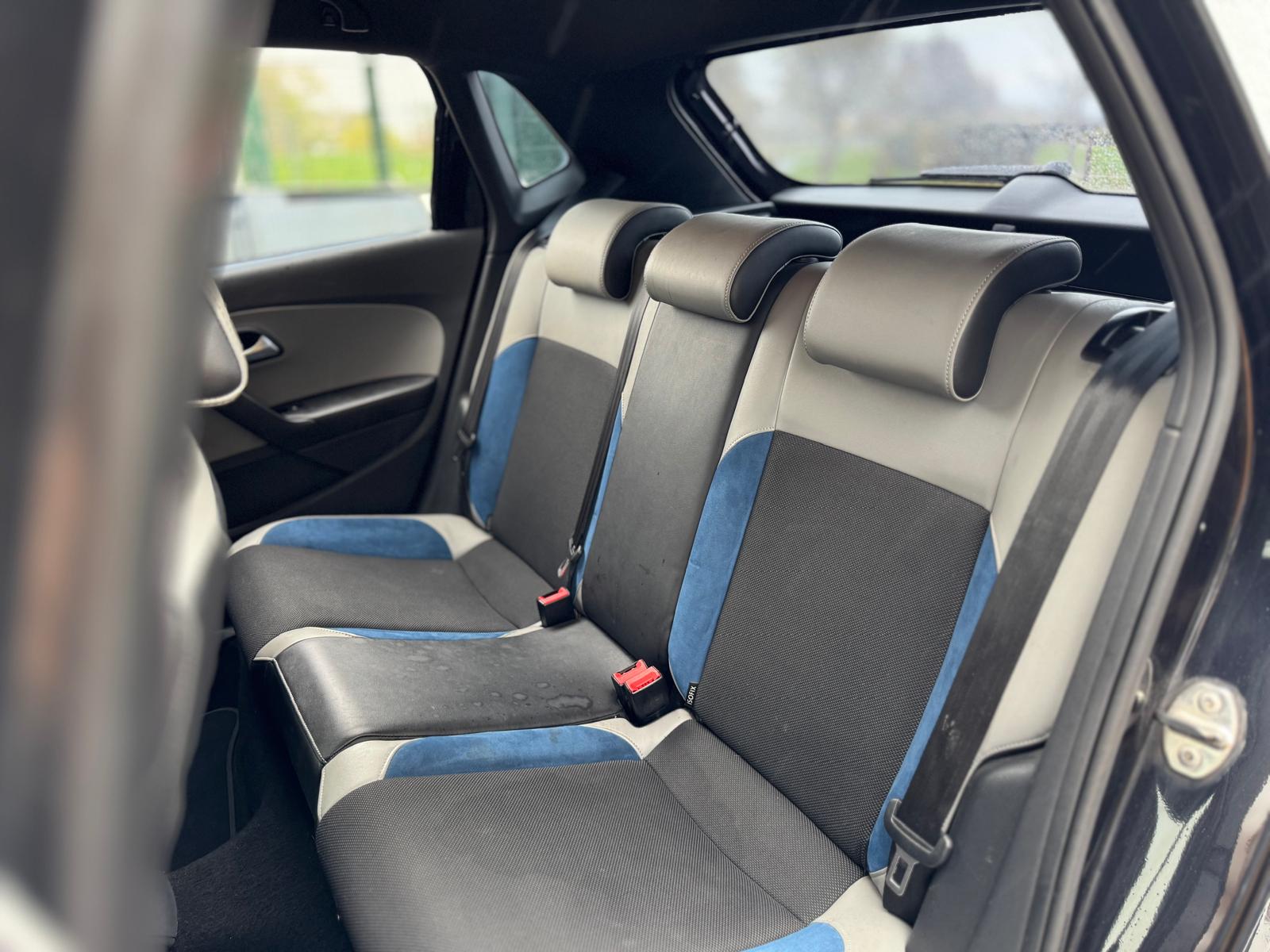 VOLKSWAGEN POLO BLUEGT