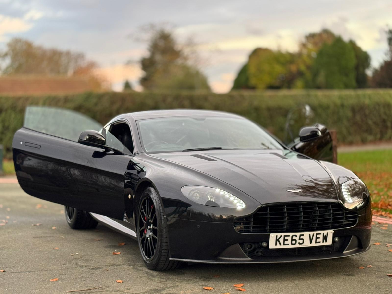 ASTON MARTIN VANTAGE V8 AUTO