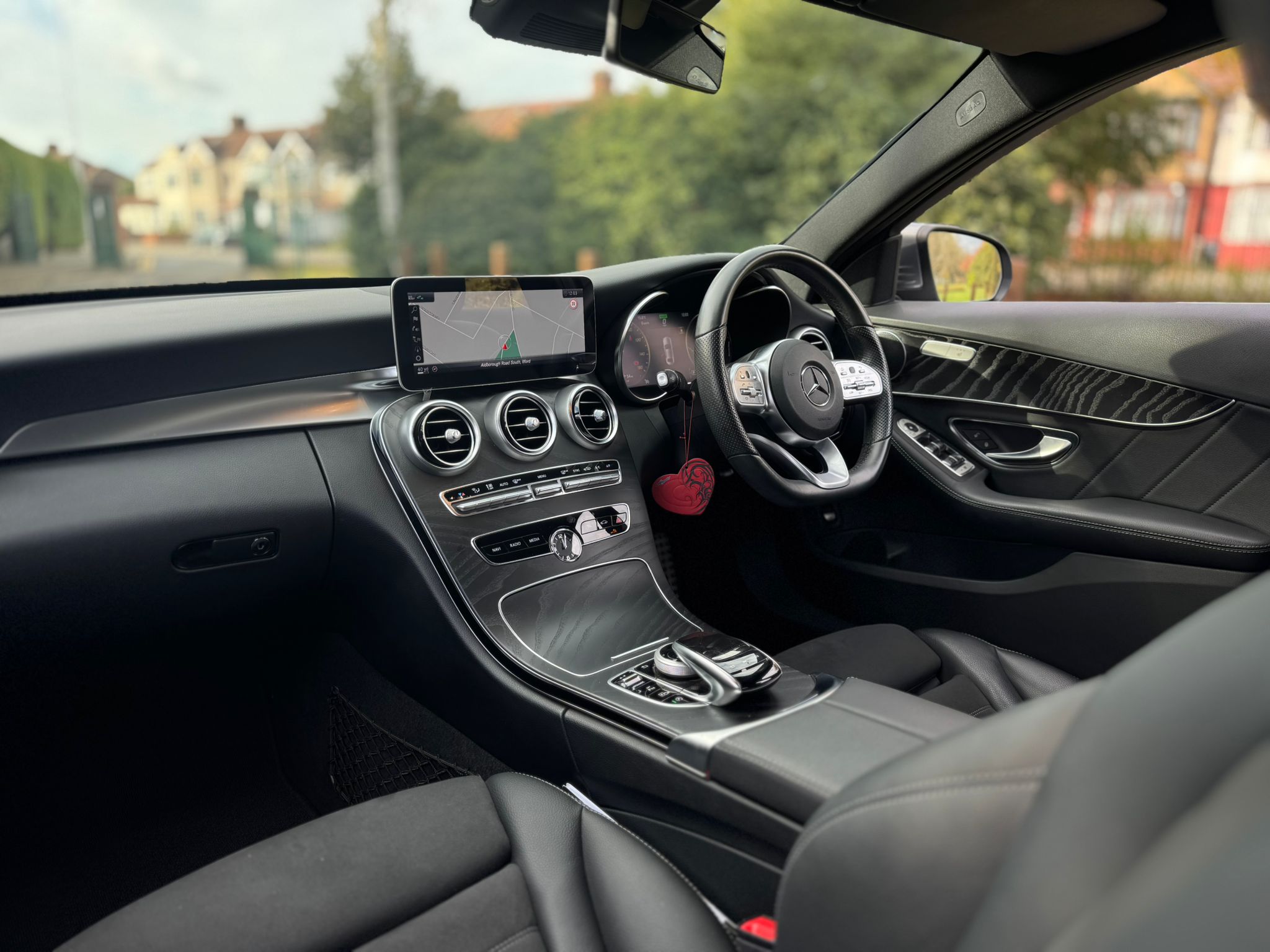 MERCEDES-BENZ C 200 AMG LINE PREMIUM AUTO