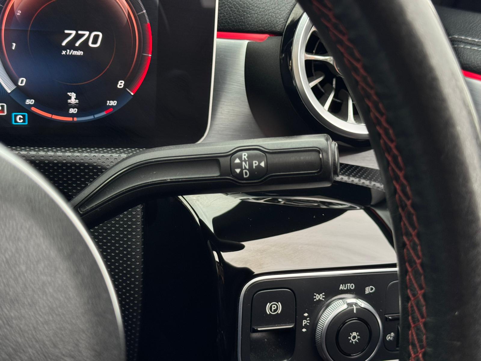 MERCEDES-BENZ CLA 200 AMG LINE PREMIUM + A