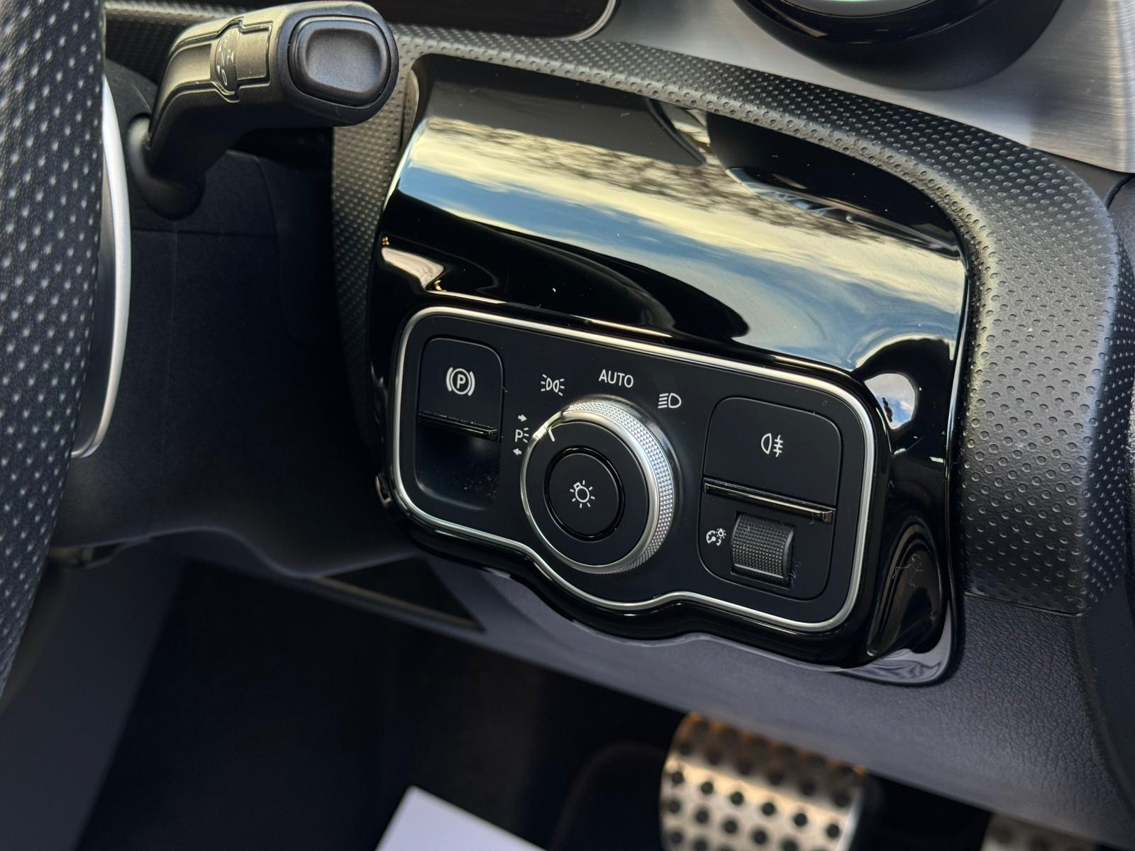 MERCEDES-BENZ AMG A 35 4MATIC PREMIUM + AUTO