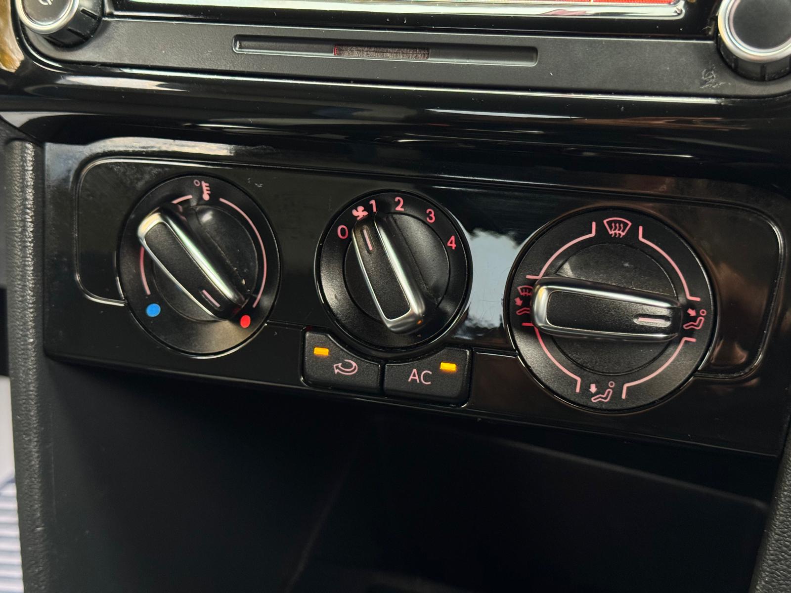 VOLKSWAGEN POLO BLUEGT