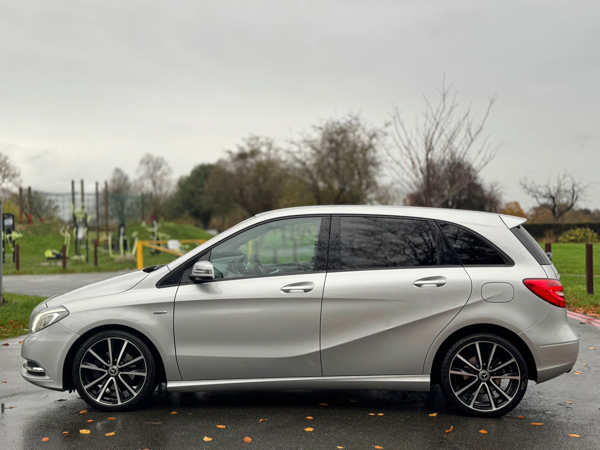MERCEDES-BENZ B200 BLUEEFFICIENCY SPORT AUTO