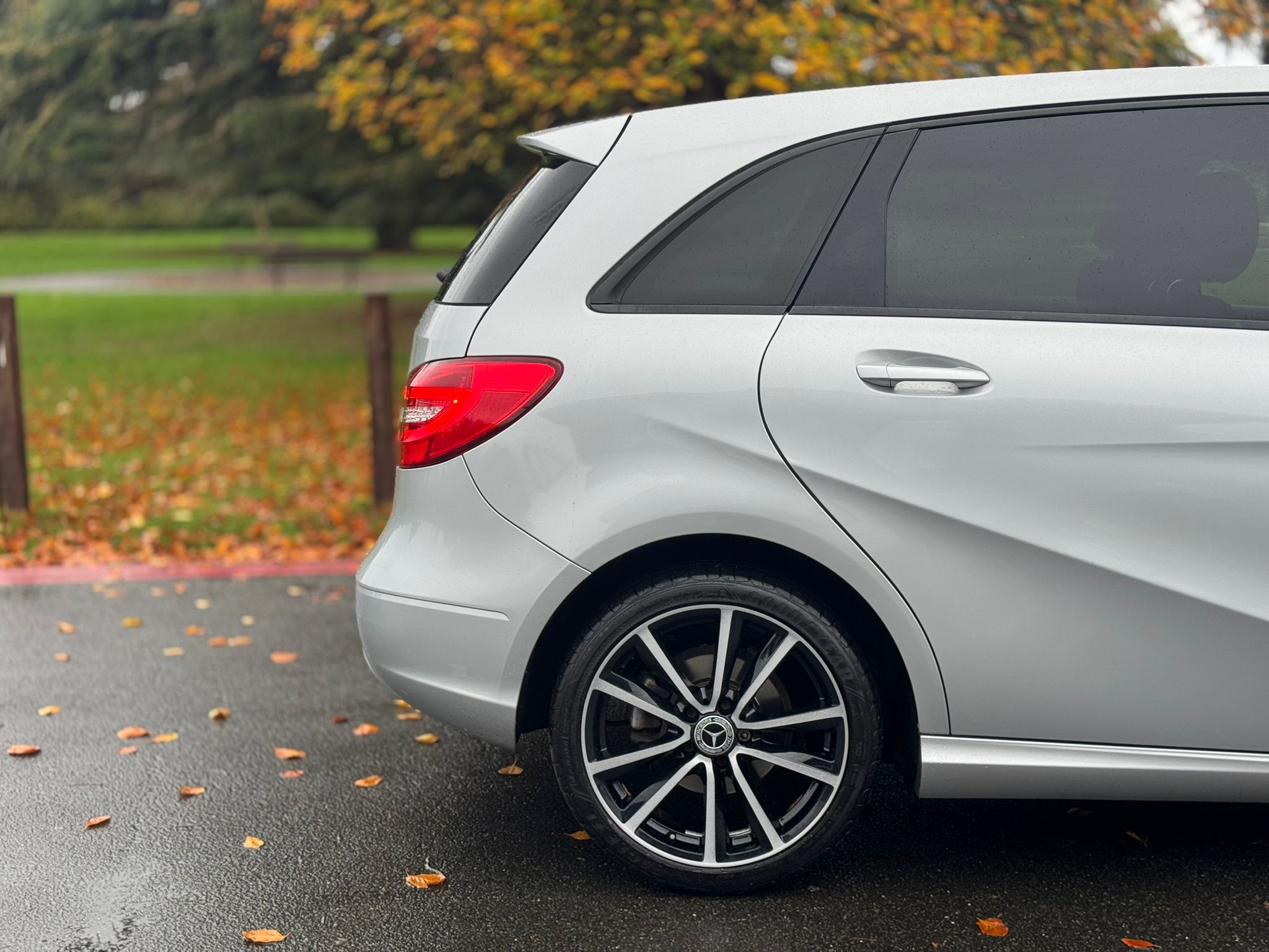 MERCEDES-BENZ B200 BLUEEFFICIENCY SPORT AUTO