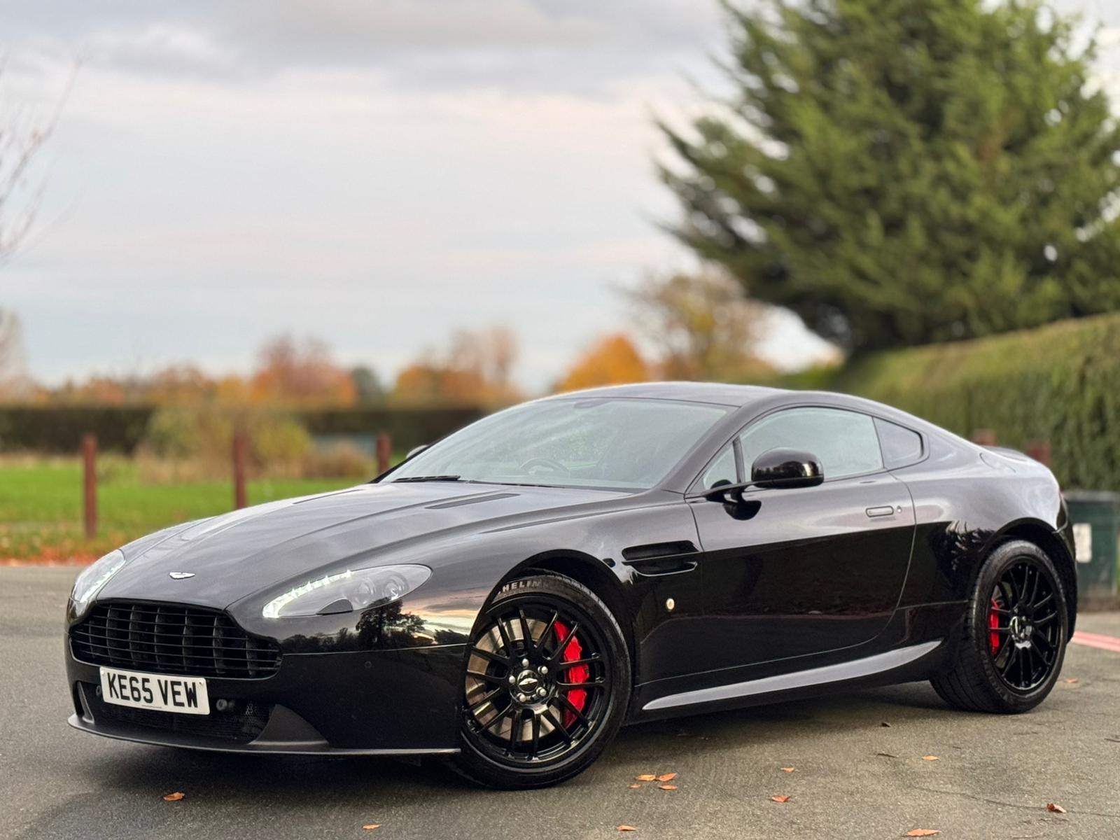 ASTON MARTIN VANTAGE V8 AUTO