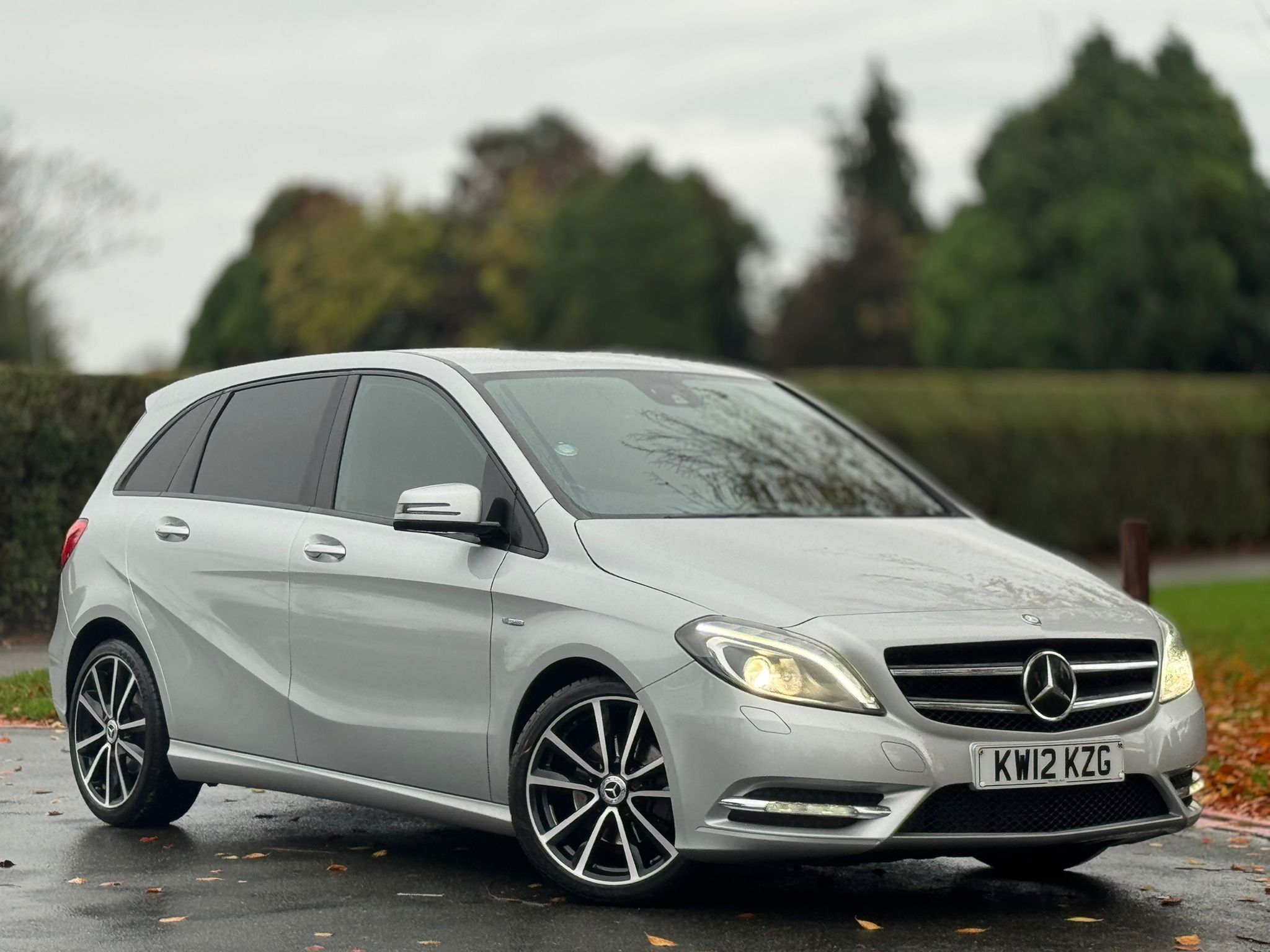 MERCEDES-BENZ B200 BLUEEFFICIENCY SPORT AUTO