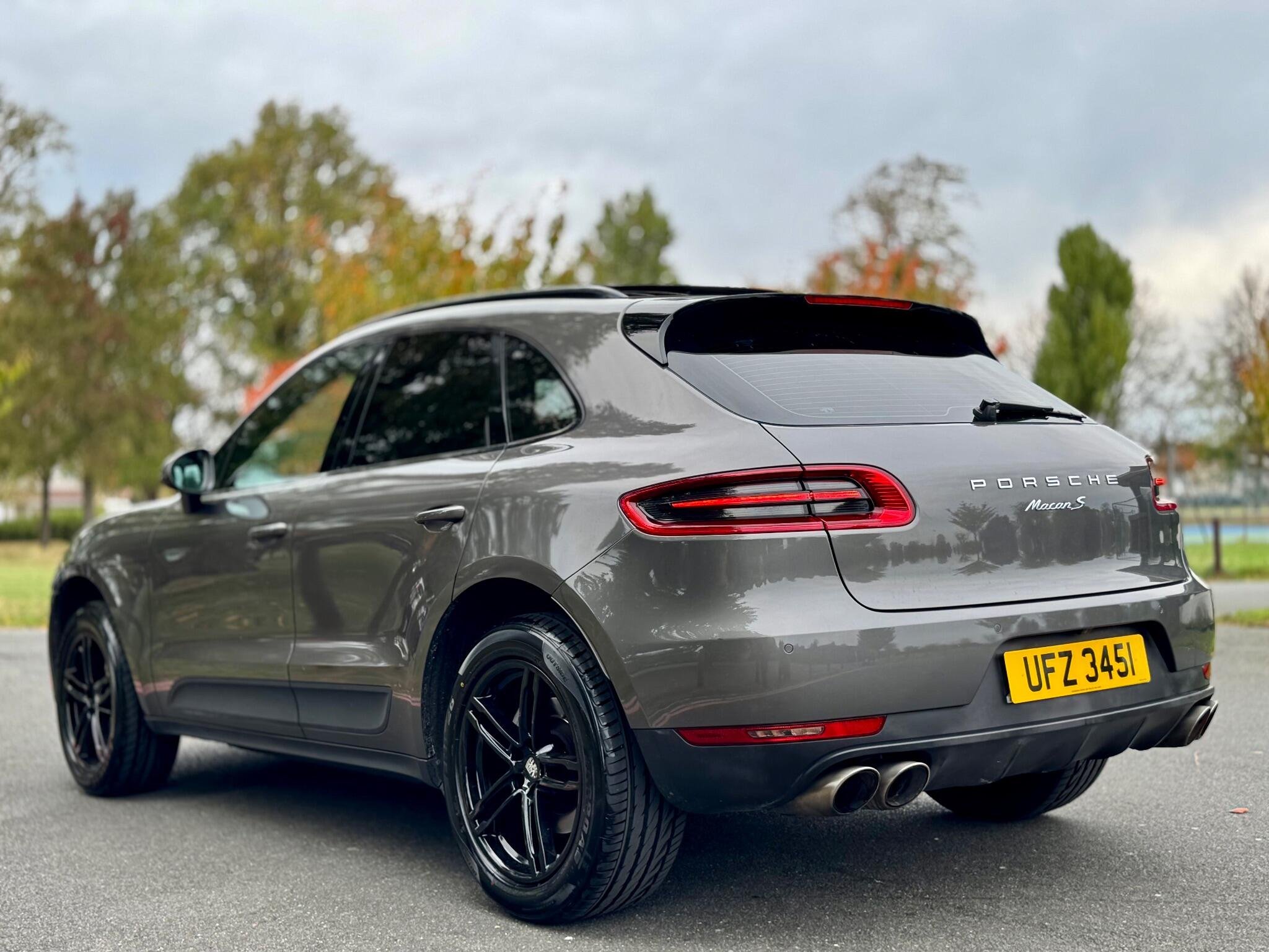 PORSCHE MACAN S S-A