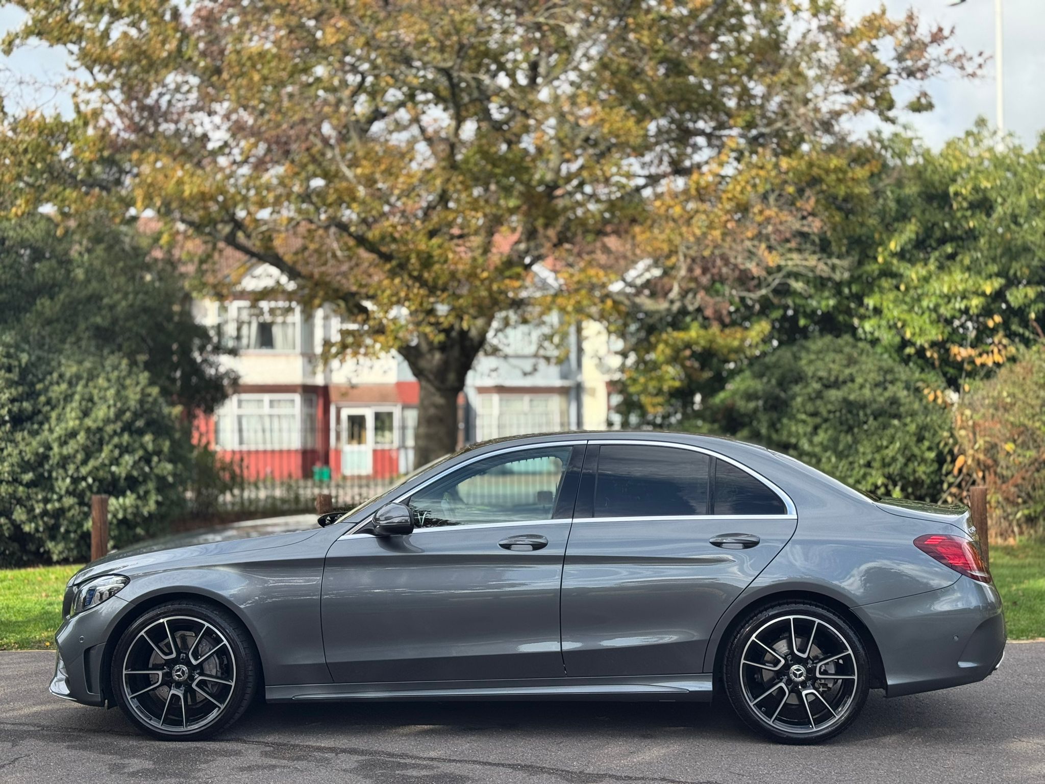 MERCEDES-BENZ C 200 AMG LINE PREMIUM AUTO