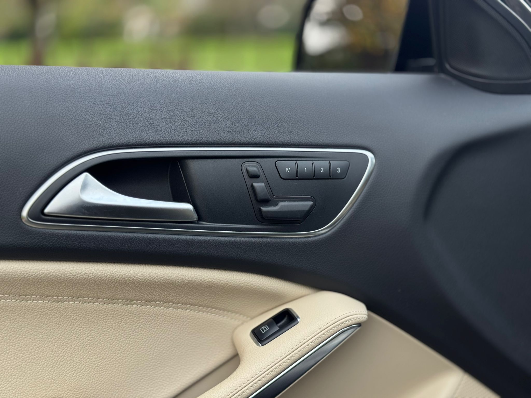 MERCEDES-BENZ GLA 220 D 4MAT AMG LINE PREM+A