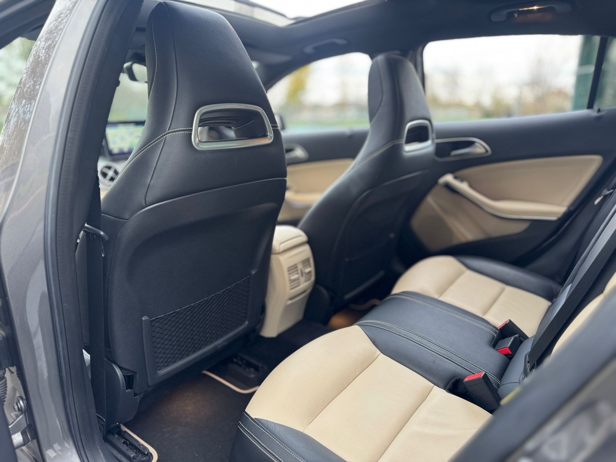 MERCEDES-BENZ GLA 220 D 4MAT AMG LINE PREM+A