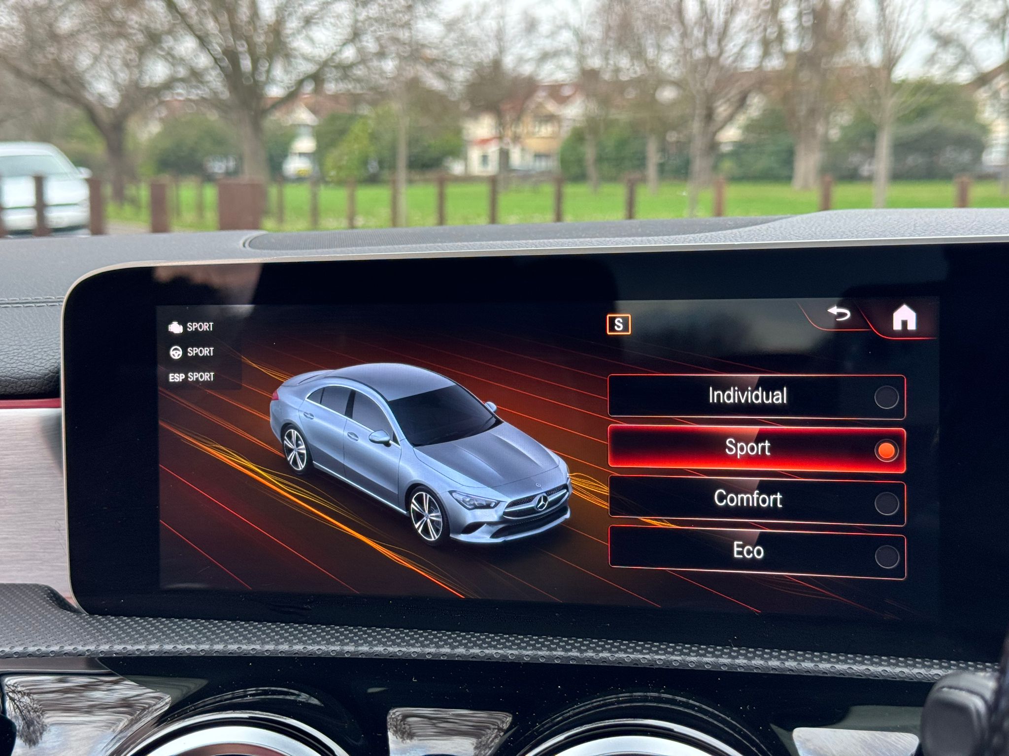 MERCEDES-BENZ CLA 200 AMG LINE PREMIUM + A