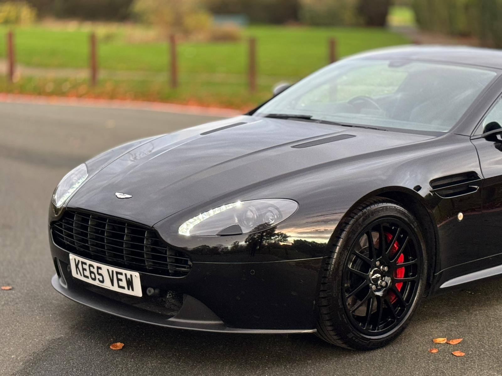 ASTON MARTIN VANTAGE V8 AUTO