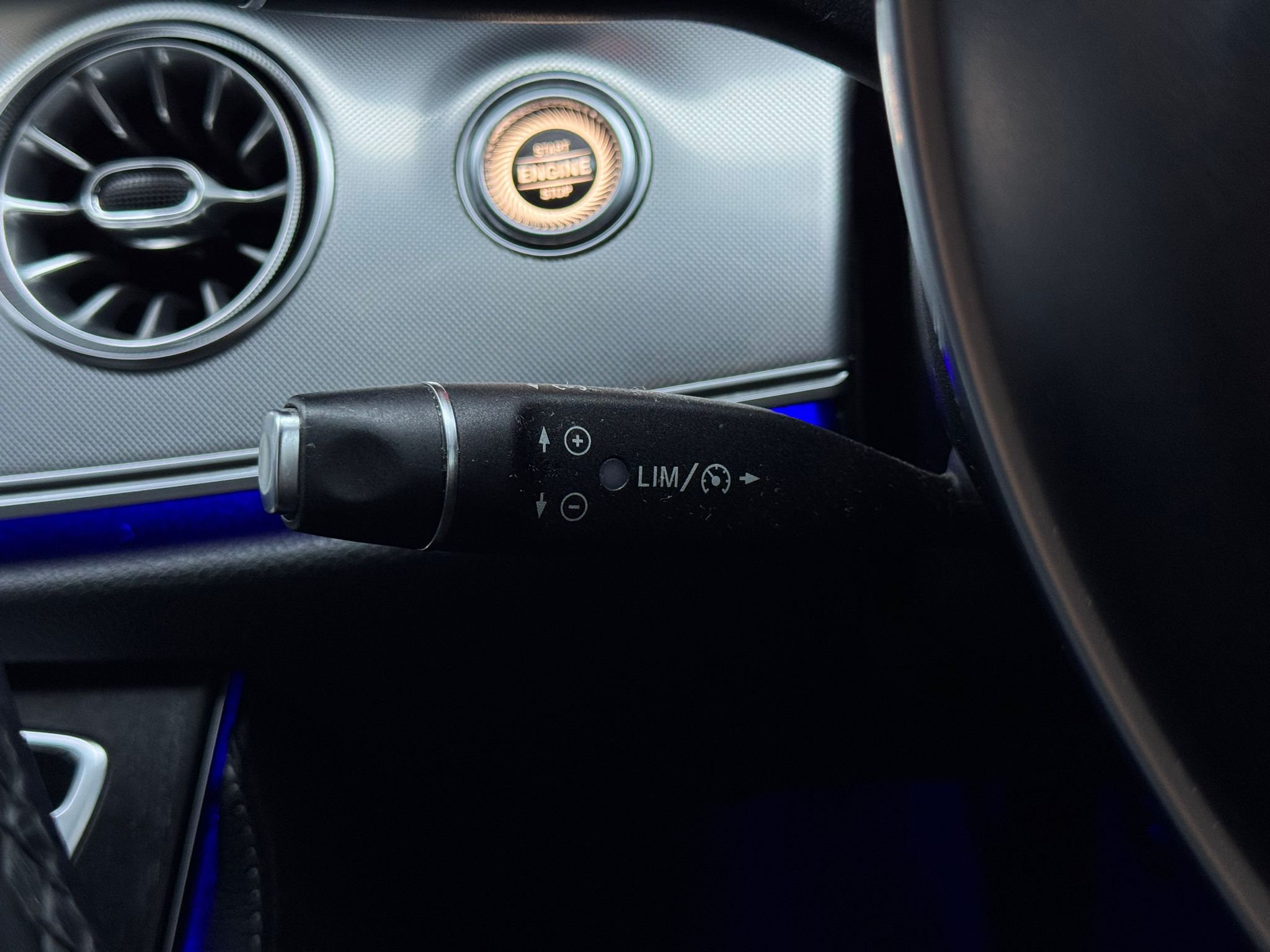 MERCEDES-BENZ E 220 D AMG LINE AUTO