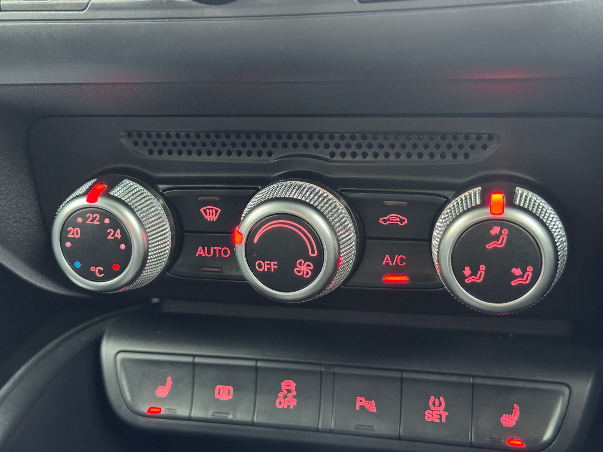 AUDI A1 S LINE BLACK ED-N TFSI S-A