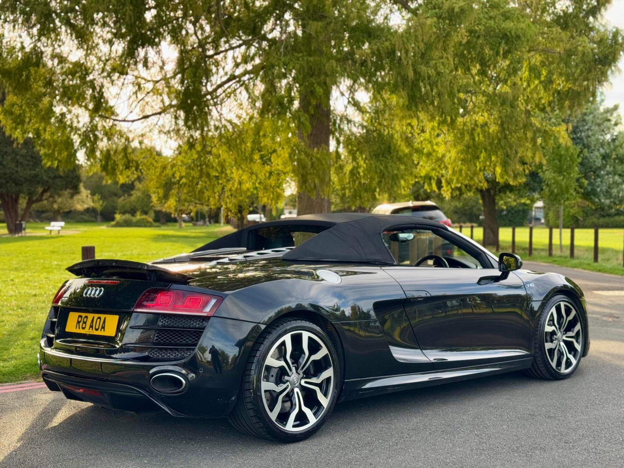 AUDI R8 SPYDER QUATTRO V10 S-A