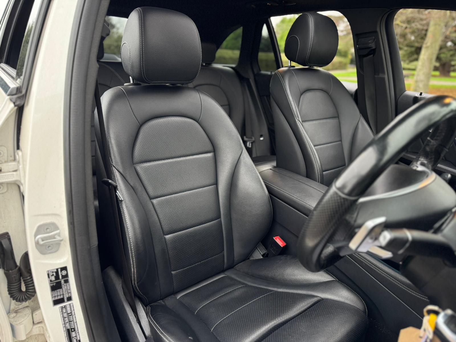 MERCEDES-BENZ GLC 220 D 4M AMG LINE PREM A