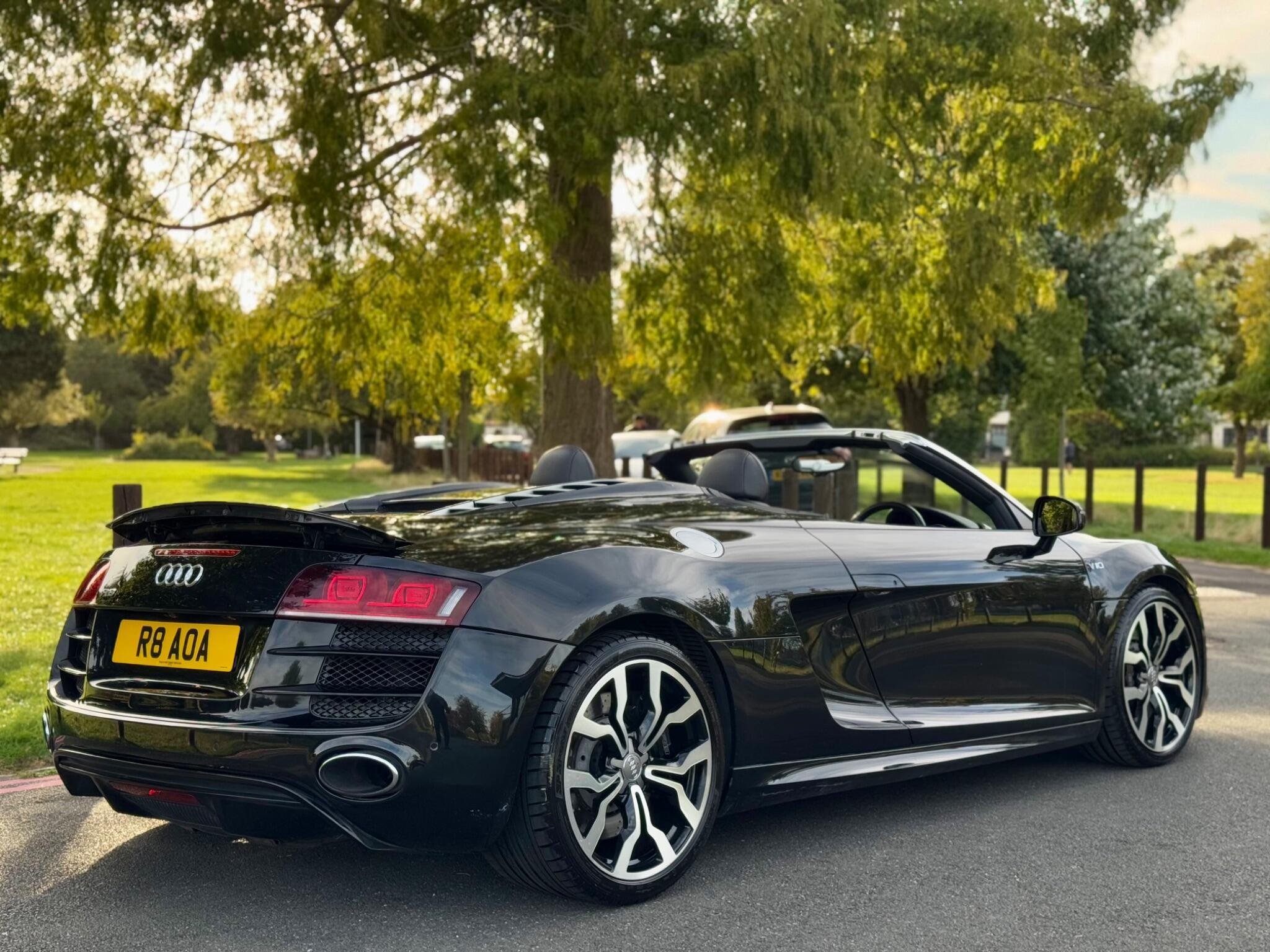 AUDI R8 SPYDER QUATTRO V10 S-A