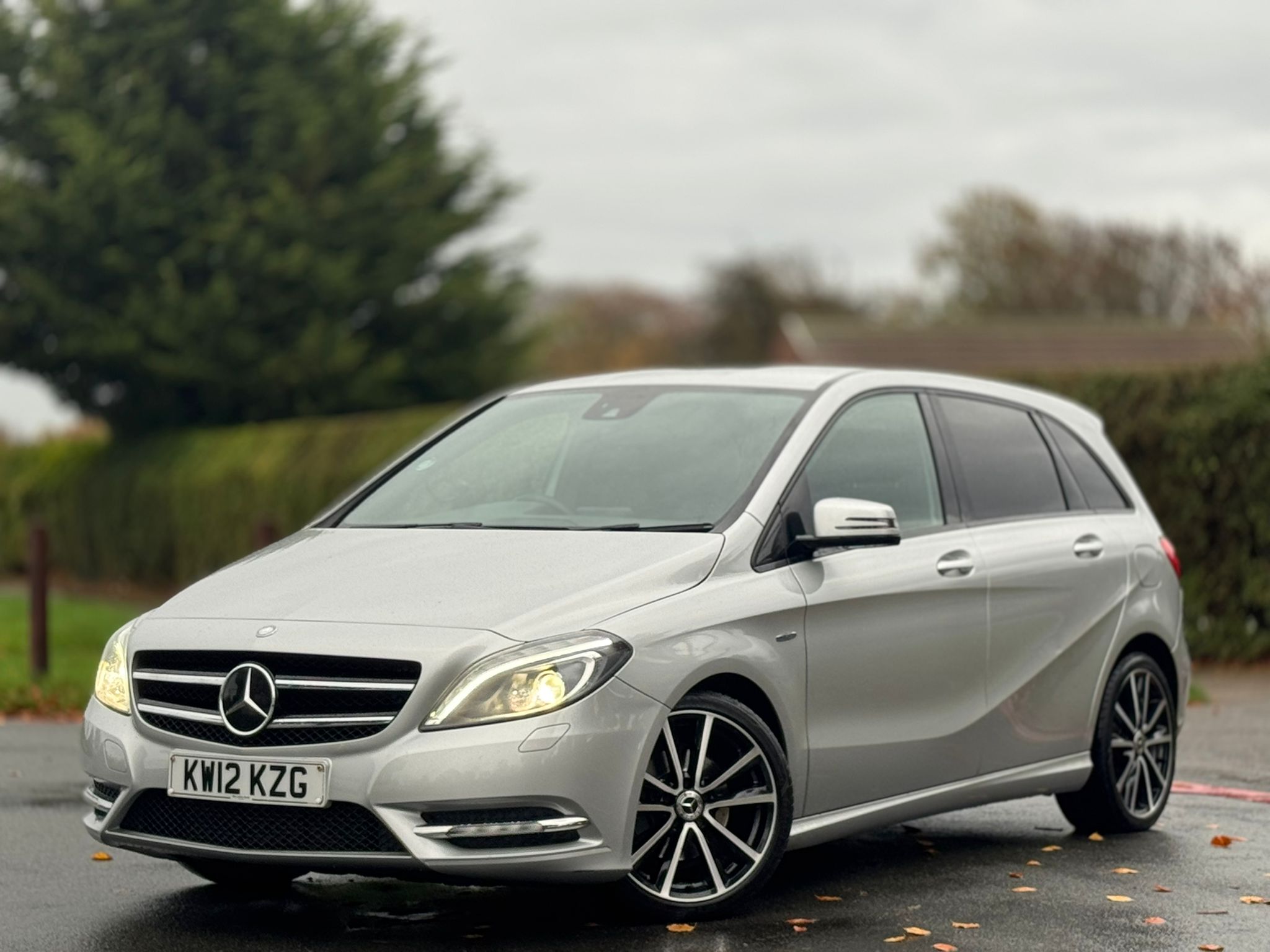 MERCEDES-BENZ B200 BLUEEFFICIENCY SPORT AUTO