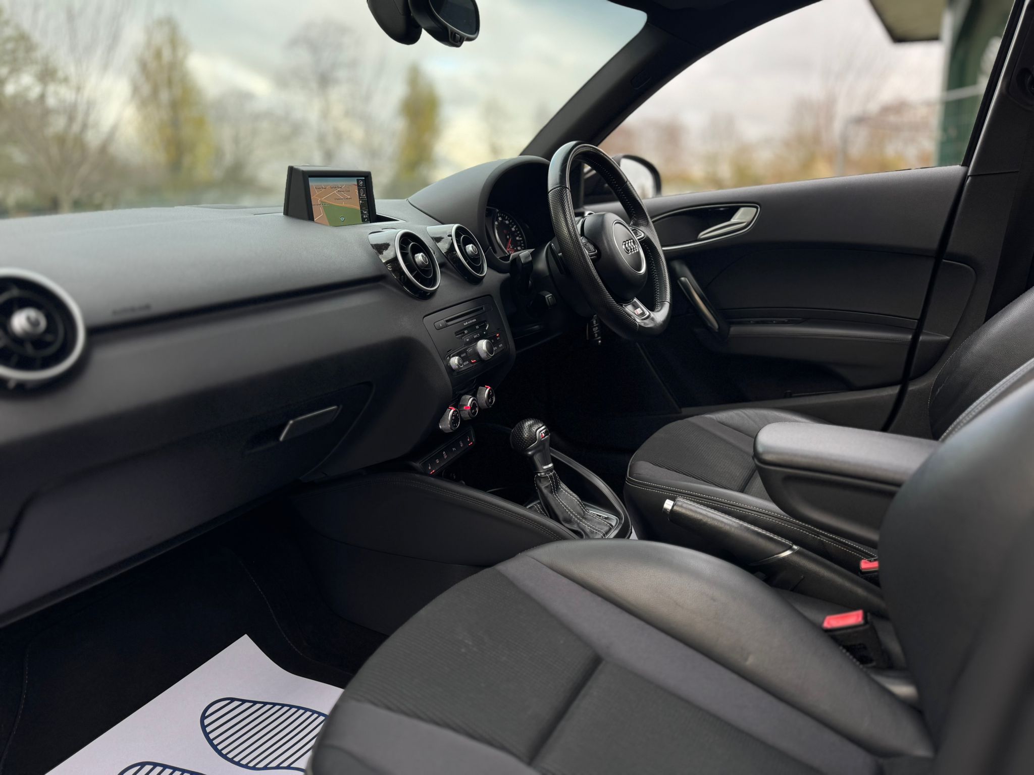 AUDI A1 S LINE BLACK ED-N TFSI S-A