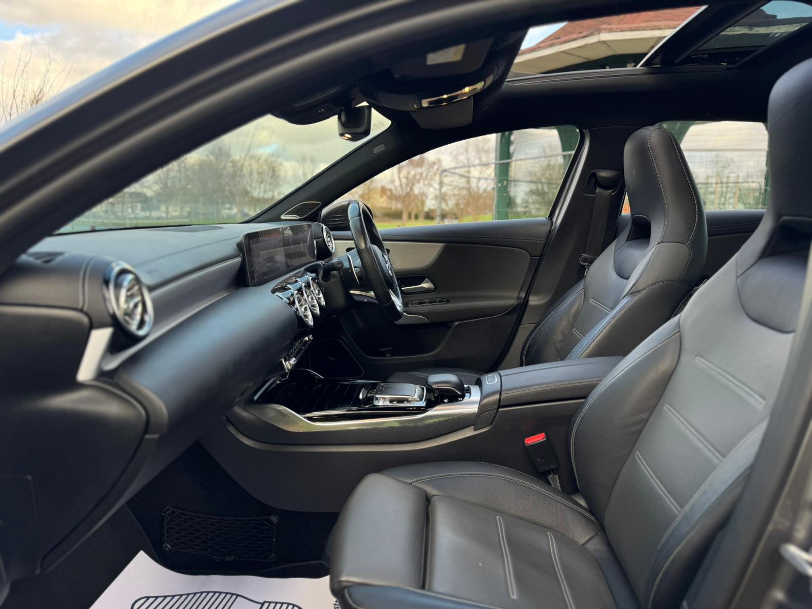 MERCEDES-BENZ AMG A 35 4MATIC PREMIUM + AUTO