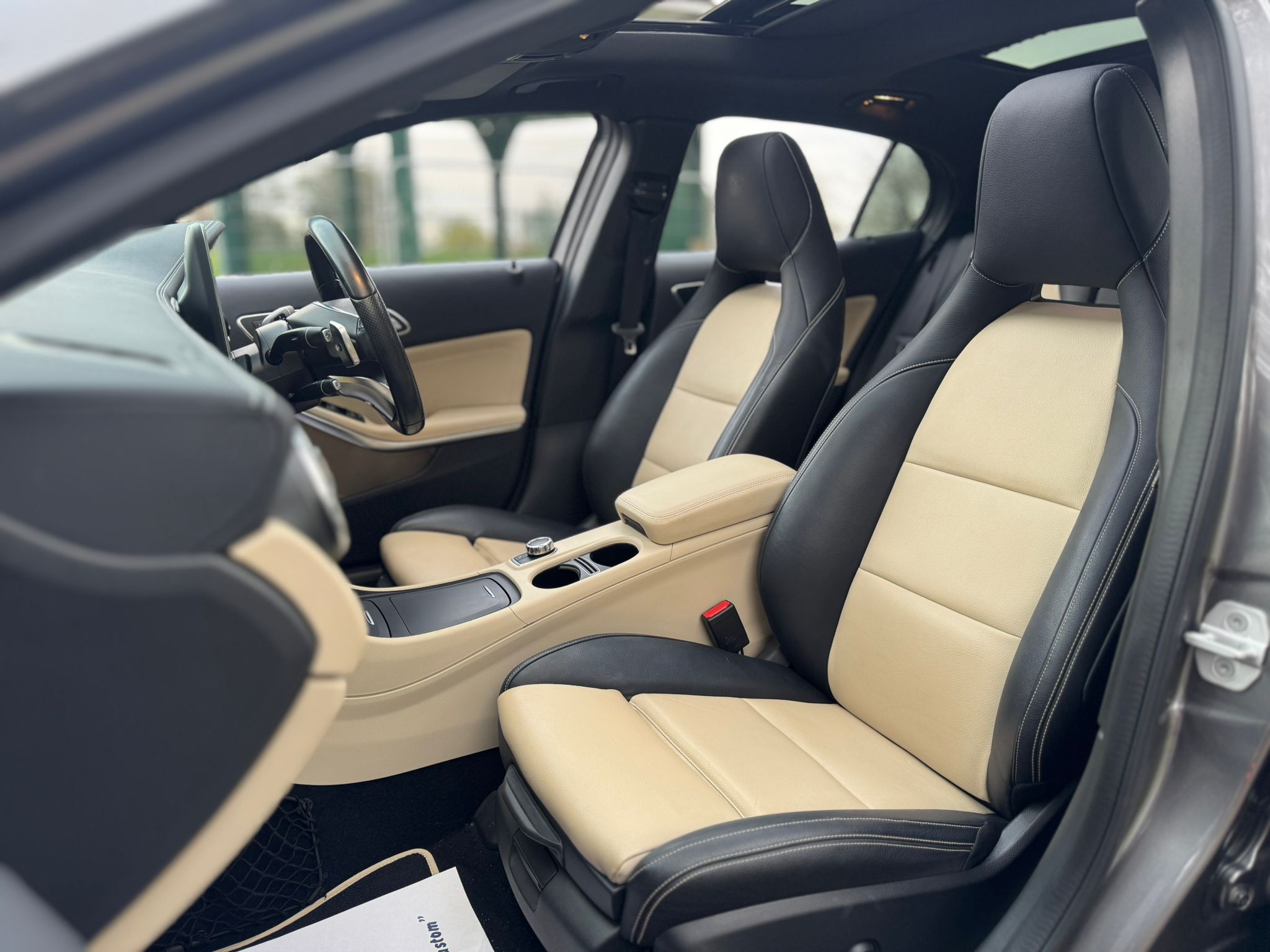 MERCEDES-BENZ GLA 220 D 4MAT AMG LINE PREM+A