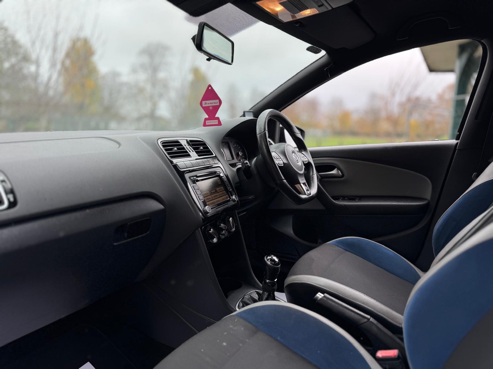 VOLKSWAGEN POLO BLUEGT