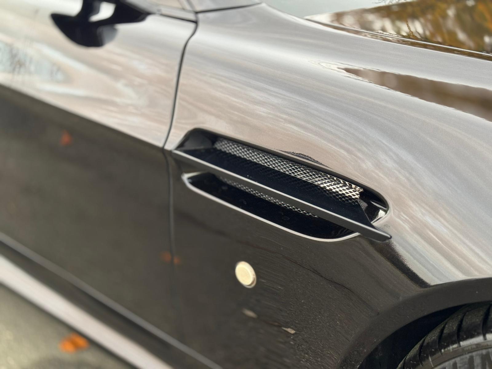 ASTON MARTIN VANTAGE V8 AUTO