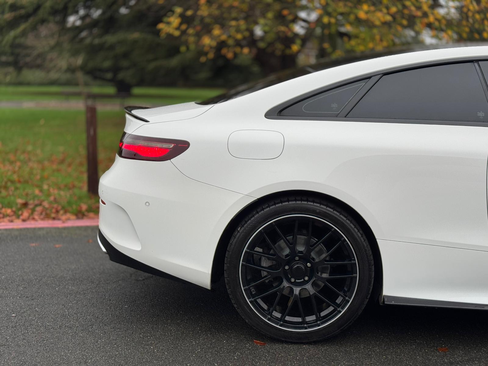 MERCEDES-BENZ E 220 D AMG LINE AUTO