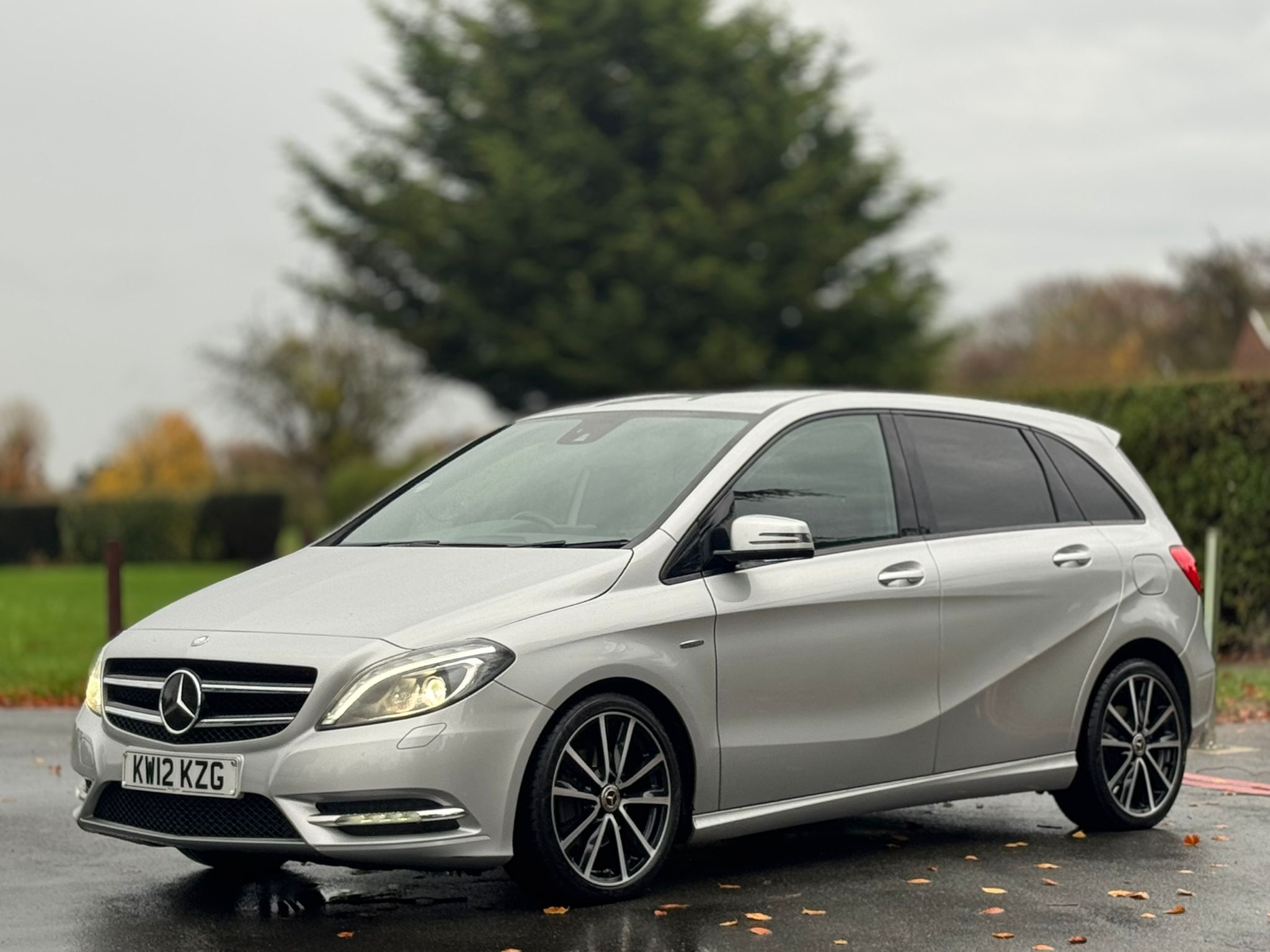 MERCEDES-BENZ B200 BLUEEFFICIENCY SPORT AUTO