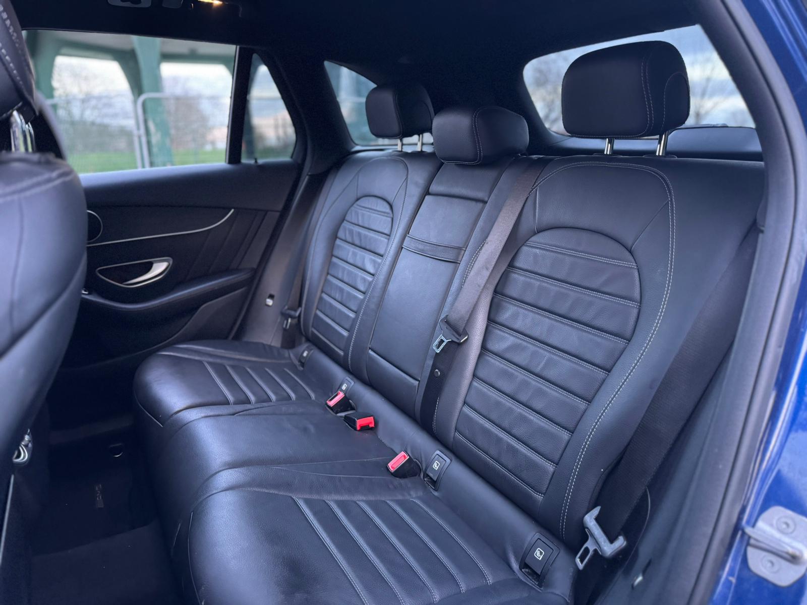 MERCEDES-BENZ GLC 250 D 4MATIC AMG LINE AUTO