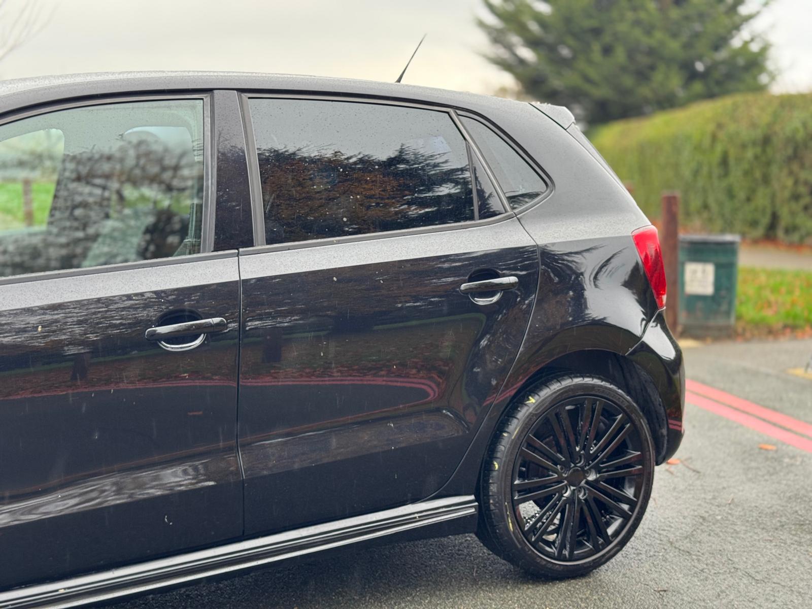 VOLKSWAGEN POLO BLUEGT