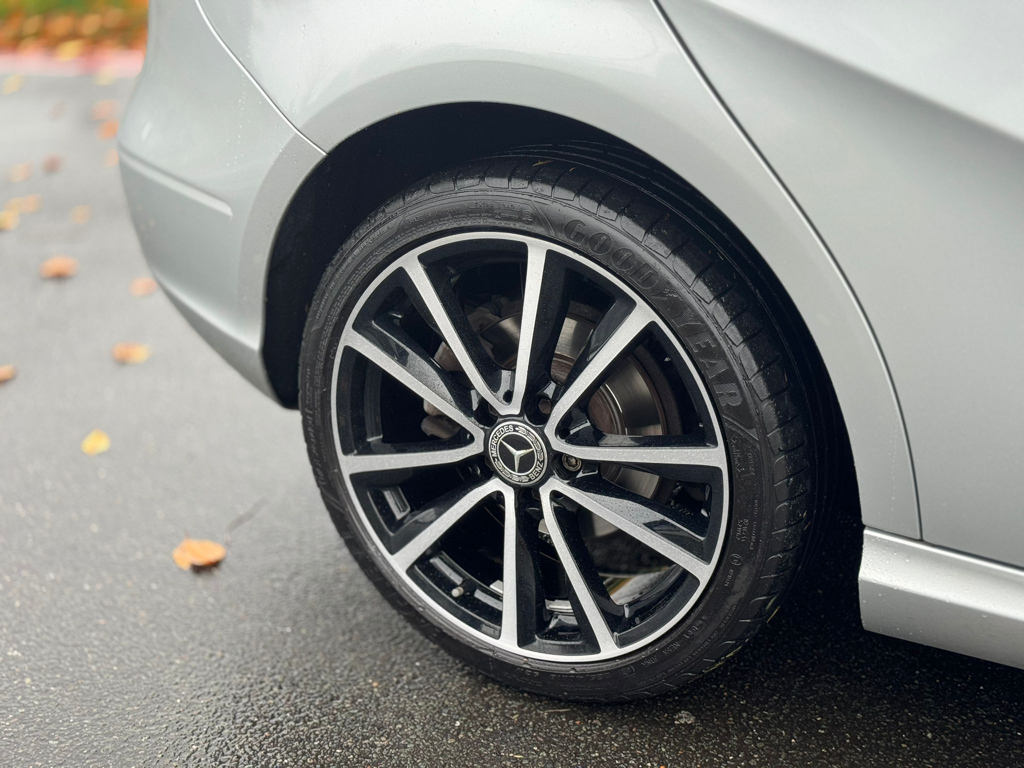 MERCEDES-BENZ B200 BLUEEFFICIENCY SPORT AUTO